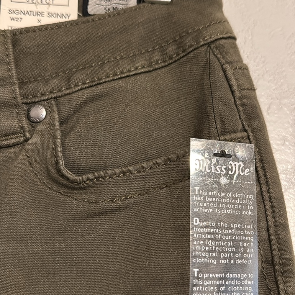 Miss Me Signature Skinny Jeans - Picture 5 of 12